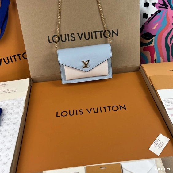 WIS POCHETTE LOUIS CHAIN MYLOCKME VUITTON 1005